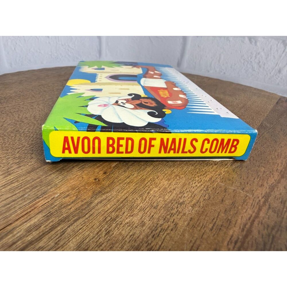 New Old Stock Avon Bed of Nails Hair Comb in Box - Picture 5 of 7